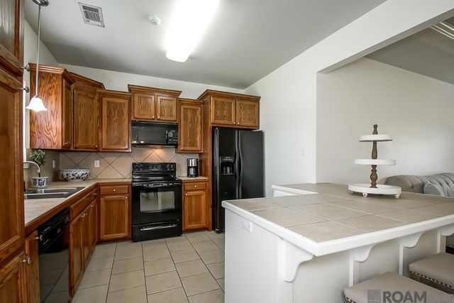 40326 Creekway Cove Ct, Gonzales, LA 70737