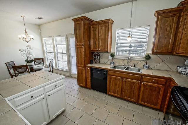 40326 Creekway Cove Ct, Gonzales, LA 70737