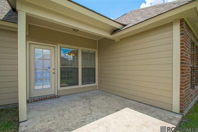 40326 Creekway Cove Ct, Gonzales, LA 70737