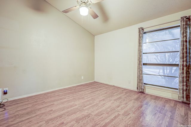 6422 Honey Hl, San Antonio, TX 78229