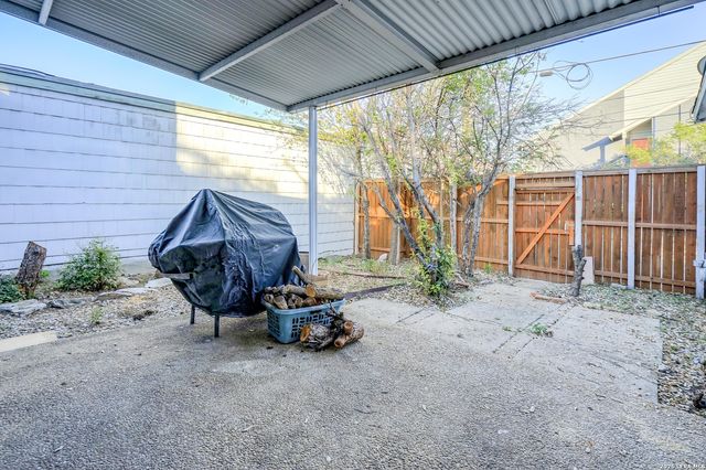 6422 Honey Hl, San Antonio, TX 78229