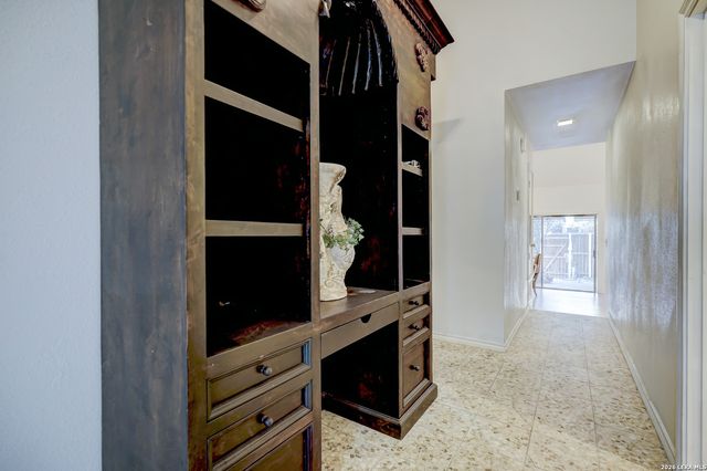 6422 Honey Hl, San Antonio, TX 78229