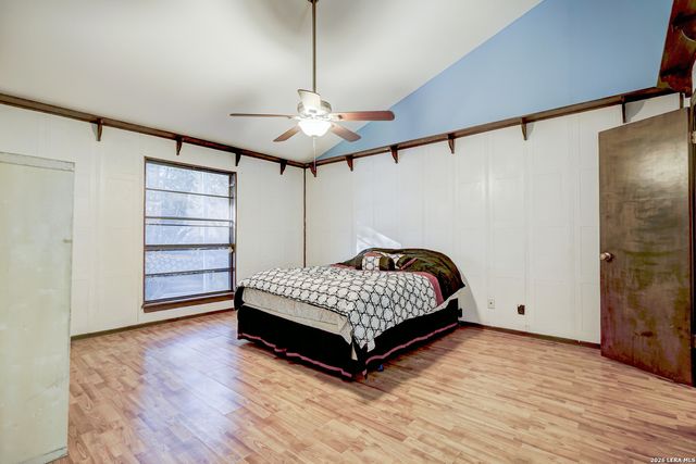 6422 Honey Hl, San Antonio, TX 78229