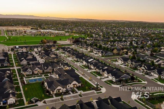 3363 E Kalinga Ln, Meridian, ID 83642