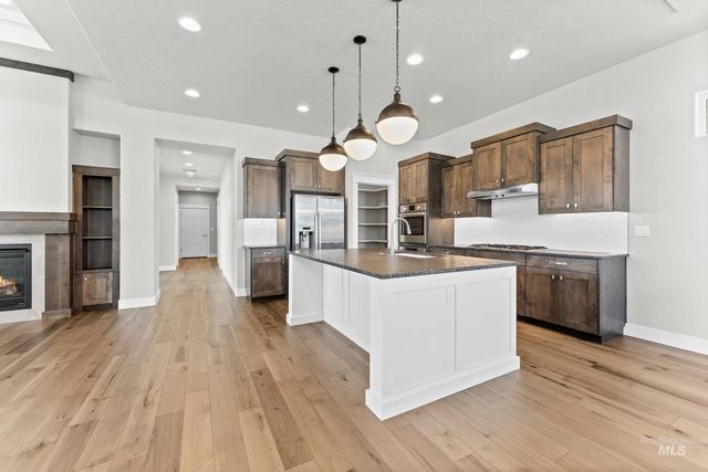 3363 E Kalinga Ln, Meridian, ID 83642