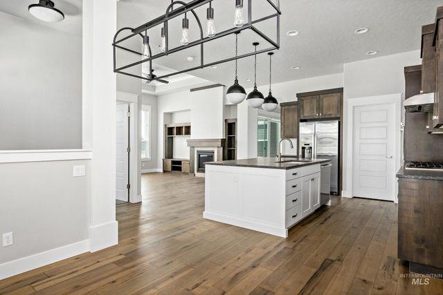 3363 E Kalinga Ln, Meridian, ID 83642