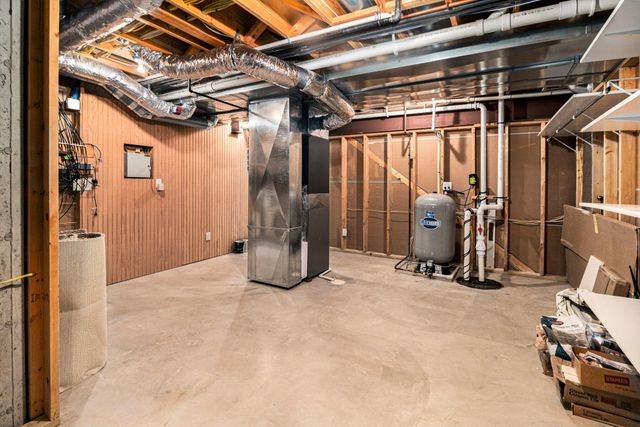 365 Newton Lane, Valparaiso, IN 46383