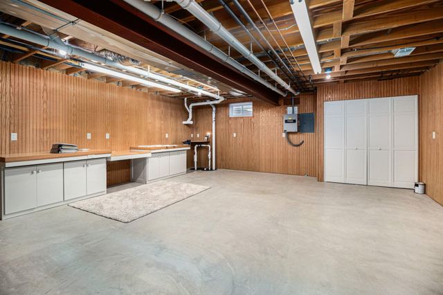 365 Newton Lane, Valparaiso, IN 46383