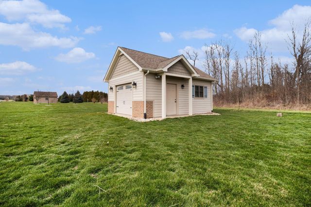 365 Newton Lane, Valparaiso, IN 46383