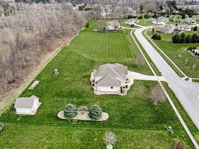 365 Newton Lane, Valparaiso, IN 46383