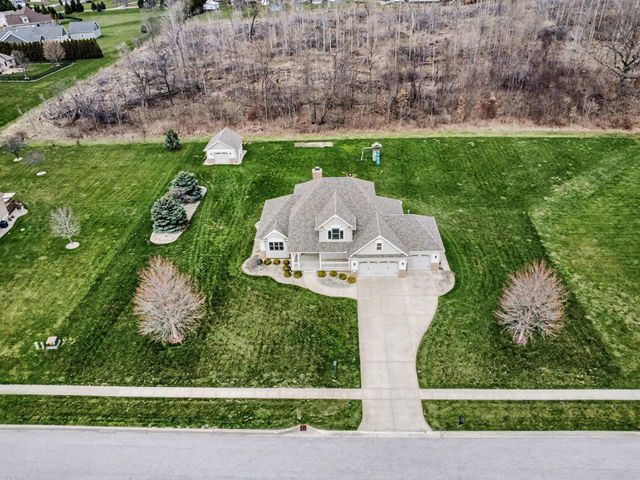 365 Newton Lane, Valparaiso, IN 46383