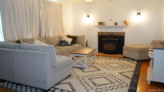 31 Still Road, Monroe, NY 10950