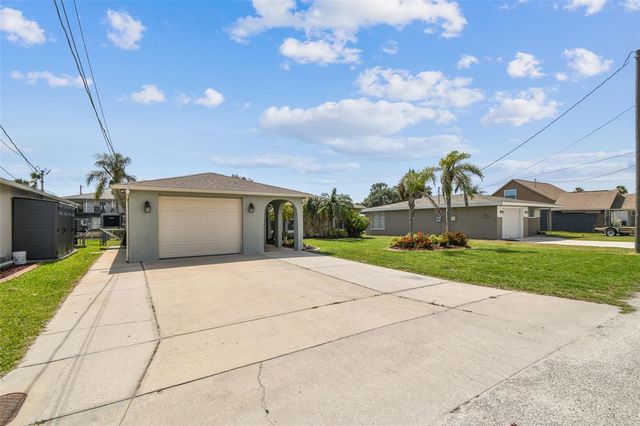 13909 BERKOWITZ AVENUE, Hudson, FL 34667