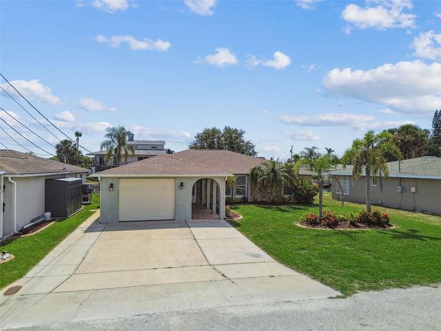 13909 BERKOWITZ AVENUE, Hudson, FL 34667