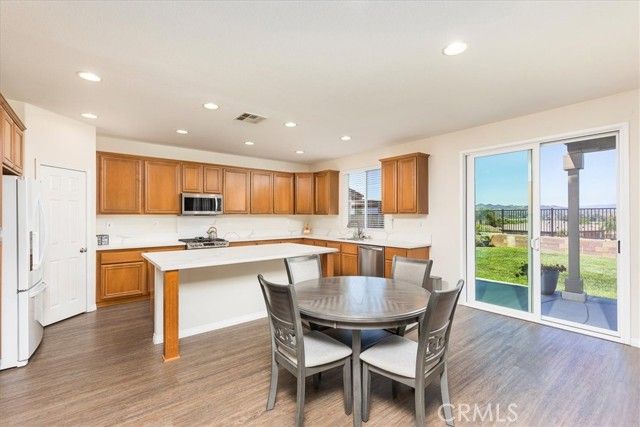 31705 Middlebrook, Menifee, CA 92584