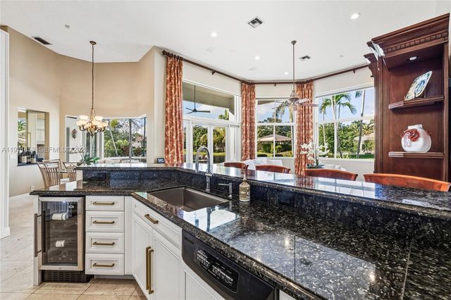 3520 Paddock Rd, Weston, FL 33331