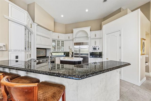 3520 Paddock Rd, Weston, FL 33331