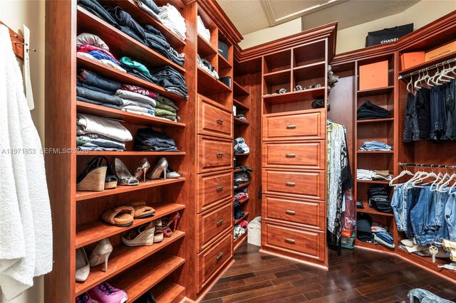 3520 Paddock Rd, Weston, FL 33331