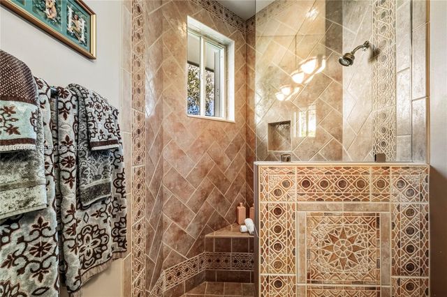 3520 Paddock Rd, Weston, FL 33331