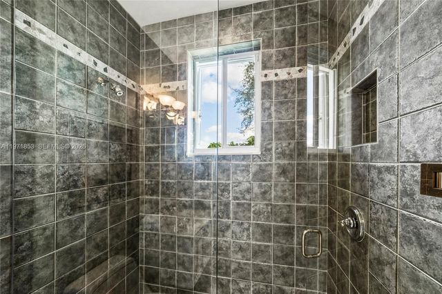 3520 Paddock Rd, Weston, FL 33331