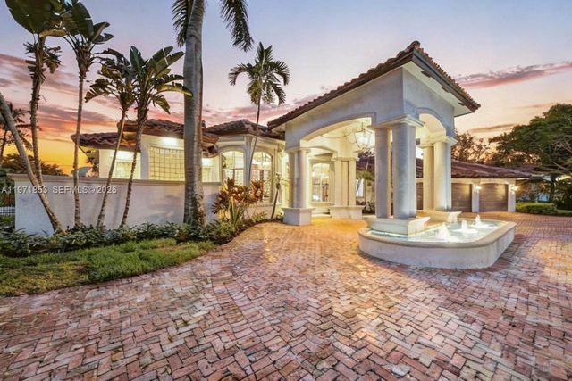 3520 Paddock Rd, Weston, FL 33331