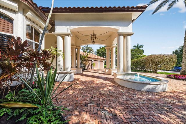 3520 Paddock Rd, Weston, FL 33331