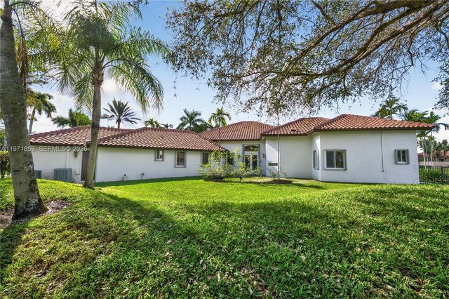 3520 Paddock Rd, Weston, FL 33331