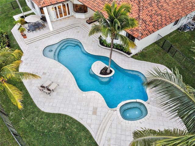 3520 Paddock Rd, Weston, FL 33331