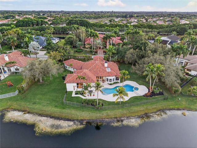 3520 Paddock Rd, Weston, FL 33331