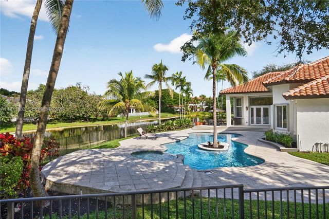 3520 Paddock Rd, Weston, FL 33331