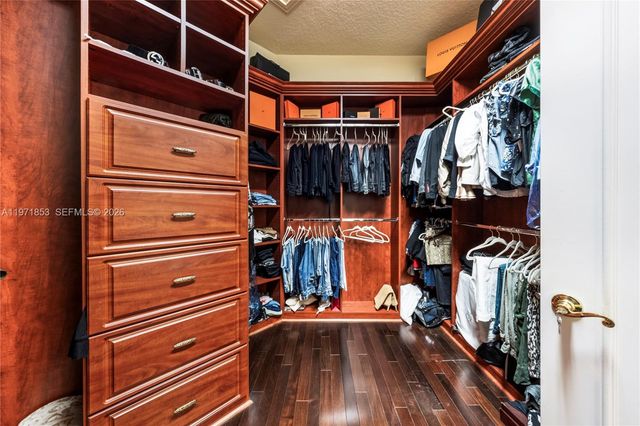 3520 Paddock Rd, Weston, FL 33331