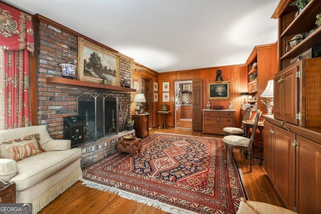 885 Glenwood Drive, Gainesville, GA 30501