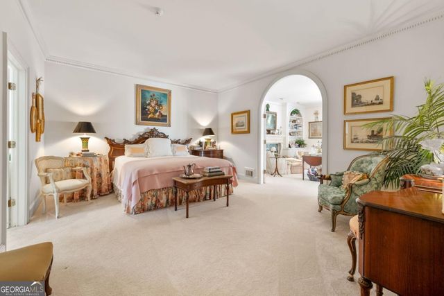 885 Glenwood Drive, Gainesville, GA 30501
