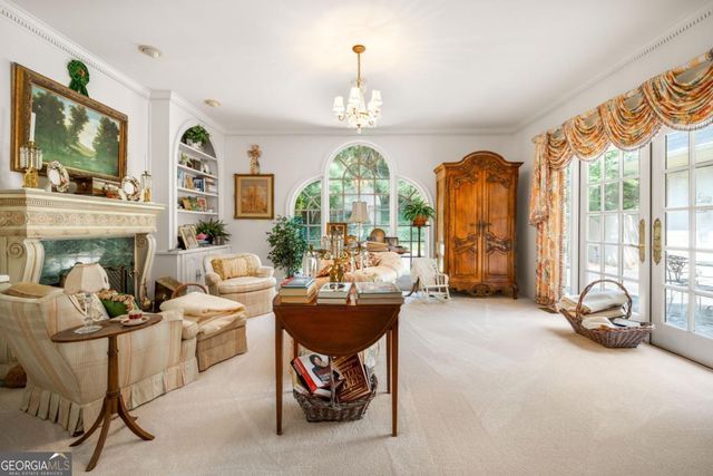 885 Glenwood Drive, Gainesville, GA 30501