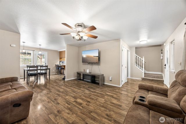 15418 Scenic Shores Drive SE, Yelm, WA 98597