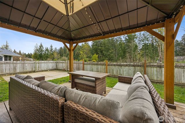 15418 Scenic Shores Drive SE, Yelm, WA 98597