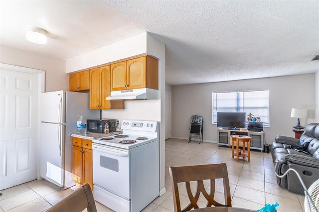 2433 CHASE AVENUE, Sanford, FL 32771