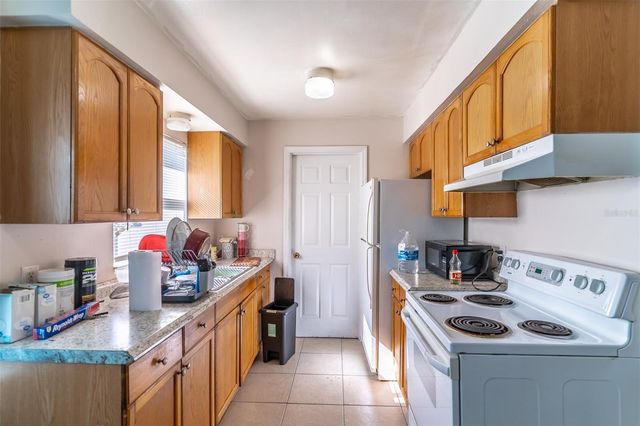 2433 CHASE AVENUE, Sanford, FL 32771