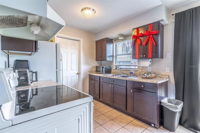 2433 CHASE AVENUE, Sanford, FL 32771