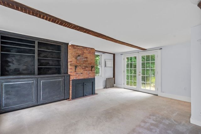 42 Elm Street, Georgetown, MA 01833