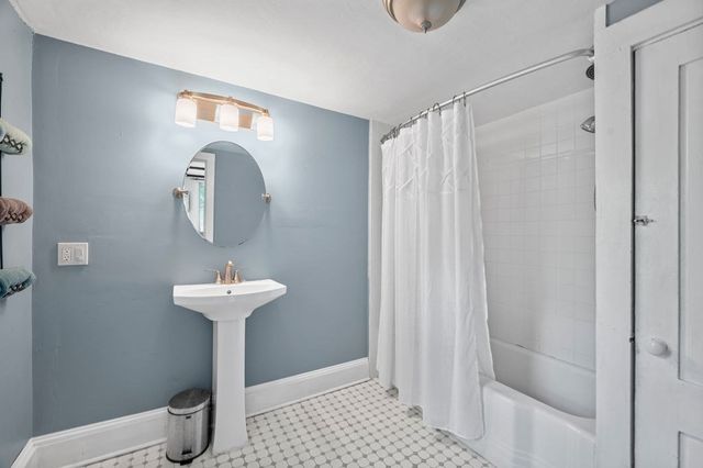 42 Elm Street, Georgetown, MA 01833