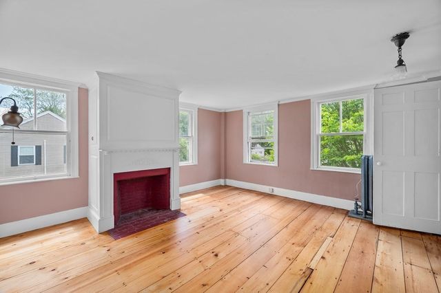 42 Elm Street, Georgetown, MA 01833