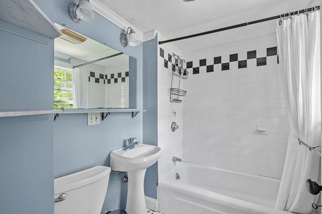 42 Elm Street, Georgetown, MA 01833