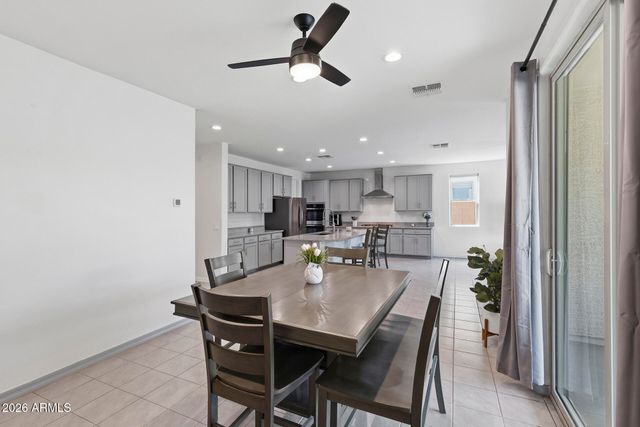 17810 W STRAIGHT ARROW Lane, Surprise, AZ 85387