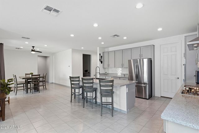 17810 W STRAIGHT ARROW Lane, Surprise, AZ 85387