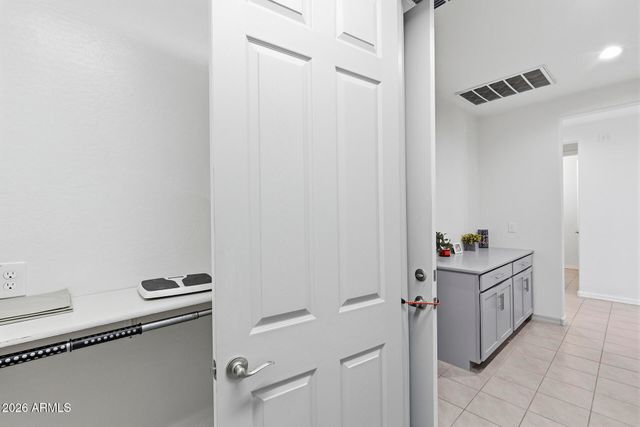 17810 W STRAIGHT ARROW Lane, Surprise, AZ 85387