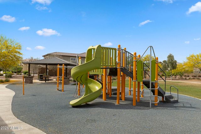 17810 W STRAIGHT ARROW Lane, Surprise, AZ 85387