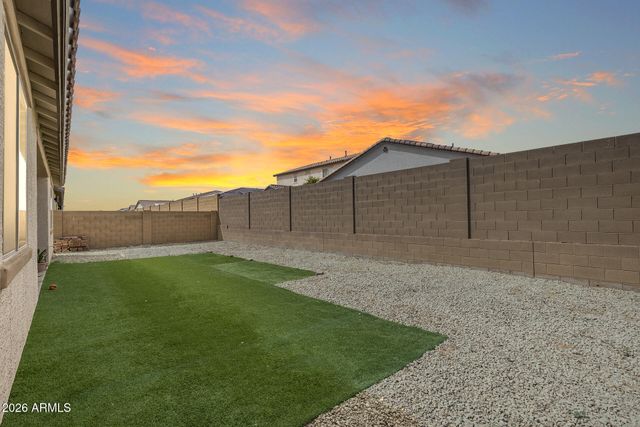 17810 W STRAIGHT ARROW Lane, Surprise, AZ 85387