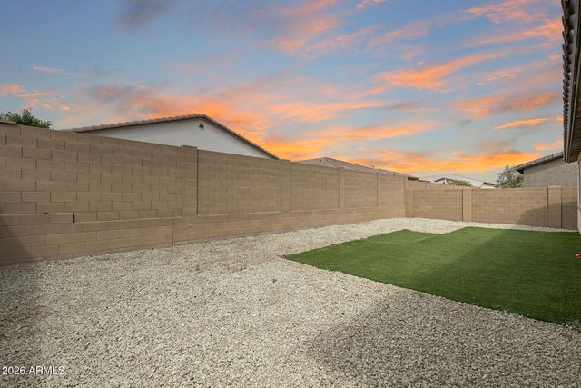17810 W STRAIGHT ARROW Lane, Surprise, AZ 85387