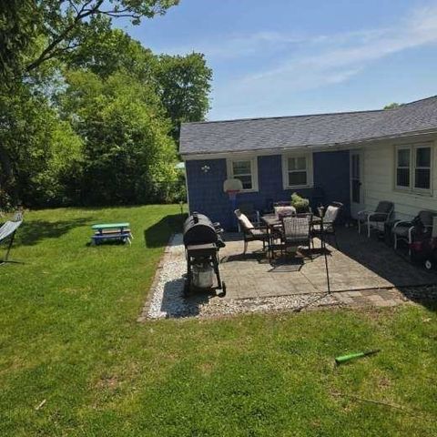 44 Leahy Rd, Brockton, MA 02302